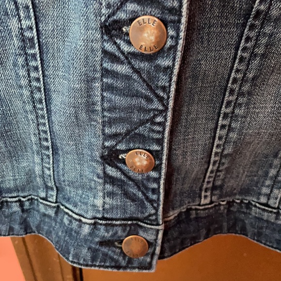 Elle Long Sleeve Dark Wash Jean Jacket - Picture 4 of 7